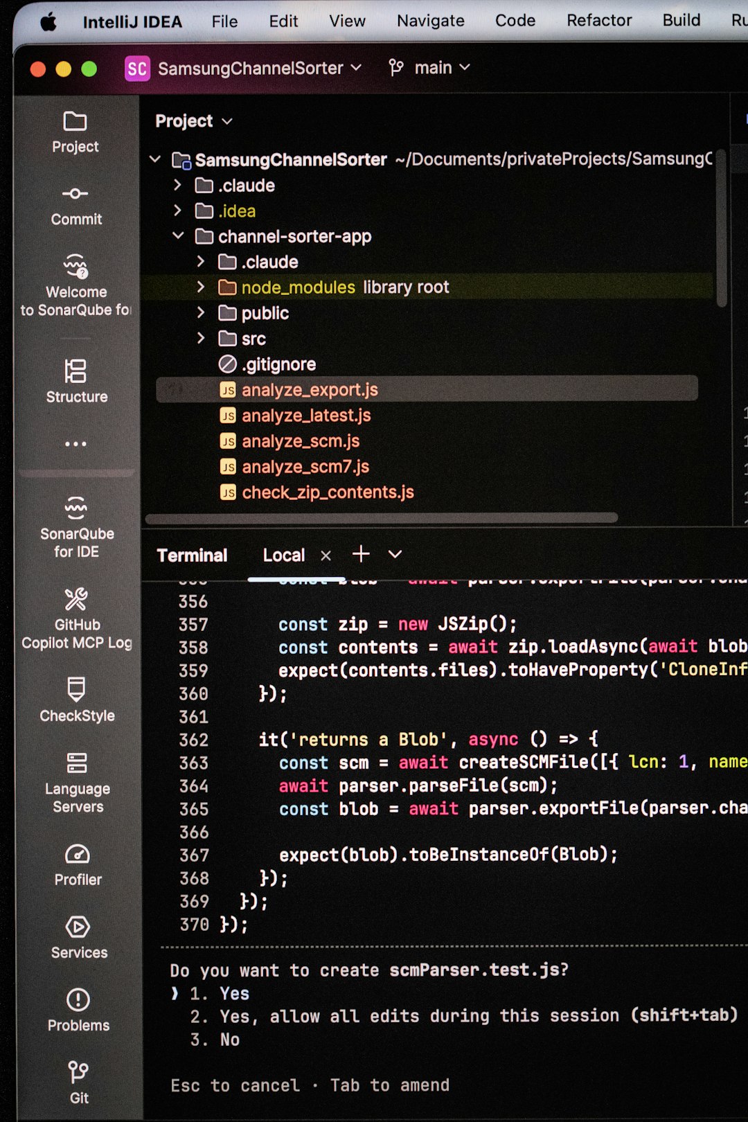computer-screen-showing-code-and-terminal-output-gflxhuc-f3w