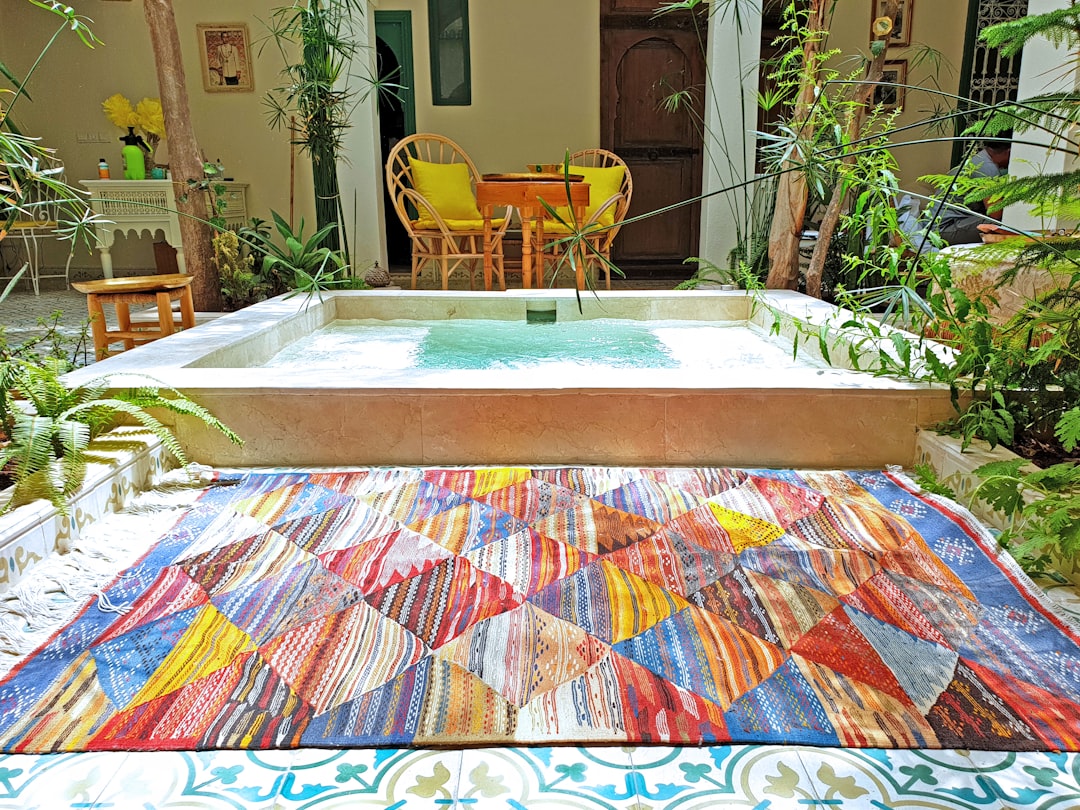 quality-assurance-02 Check My website www.berberbazar.com 📸
.
This Kilim rug was handmade by the Zanafi tribe situated in the Atlas Mountains of Morocco.
It has been handwoven with cotton and wool. The wool comes from the villagers’ sheep who carefully select it for its quality.
Black wool comes from black sheep, it is its natural color.
www.berberbazar.com
